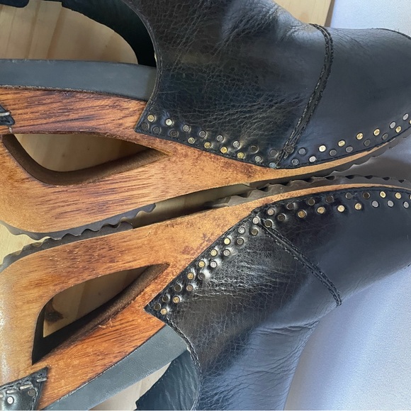 Dansko Sable Black Wedge Sandals Size 37 /US 6.5 or 7, Leather, Handcrafted $220 - Picture 9 of 16